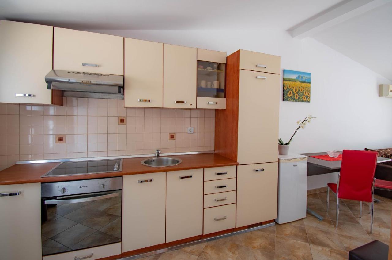 Apartments Betty Borik Rovinj Exterior foto