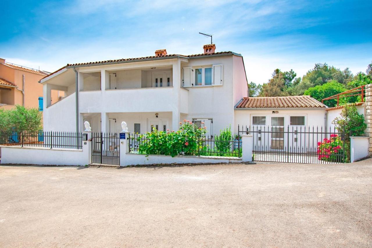 Apartments Betty Borik Rovinj Exterior foto